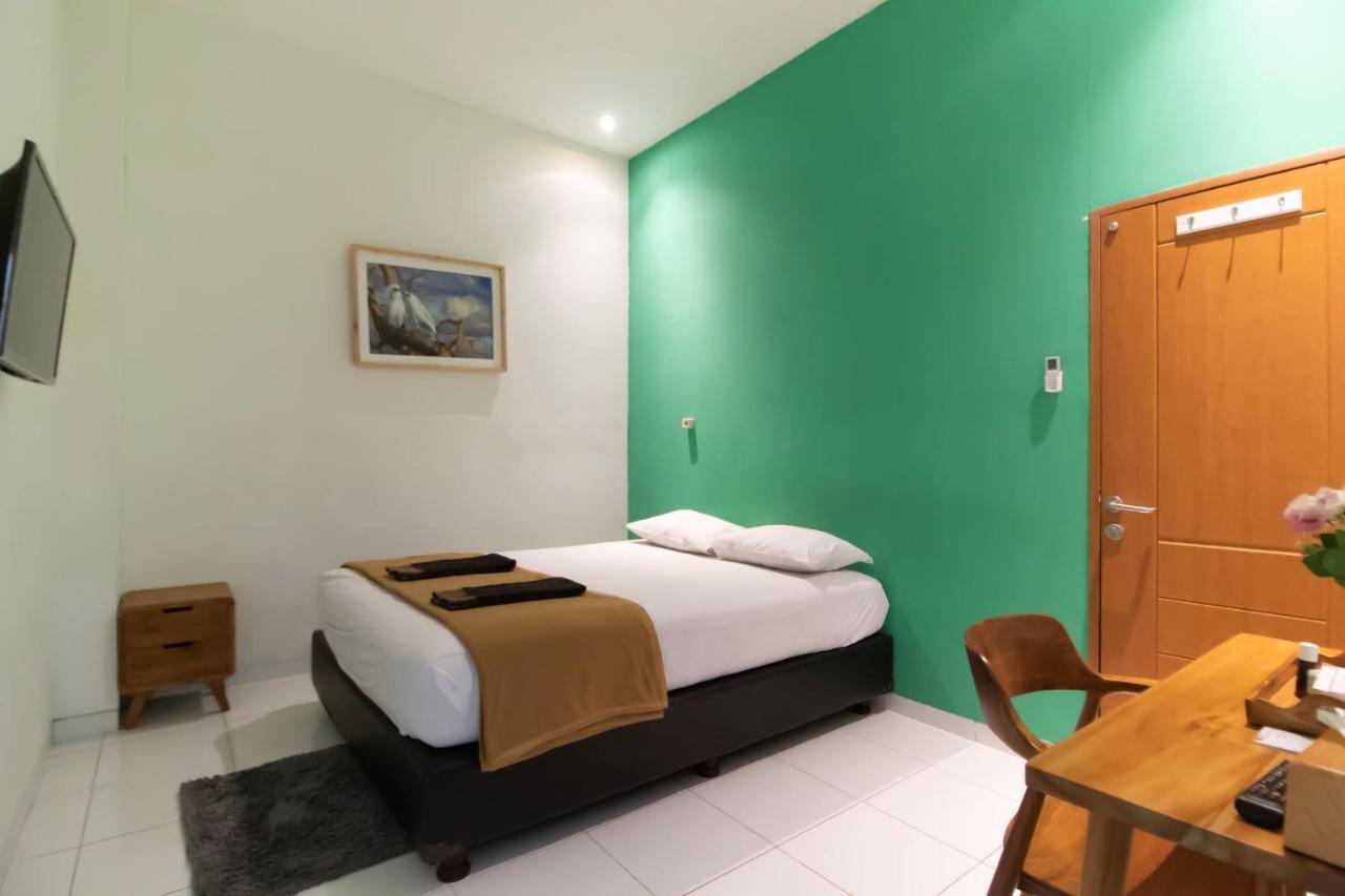 The Cabin Tugu Hostel Yogyakarta Exterior foto